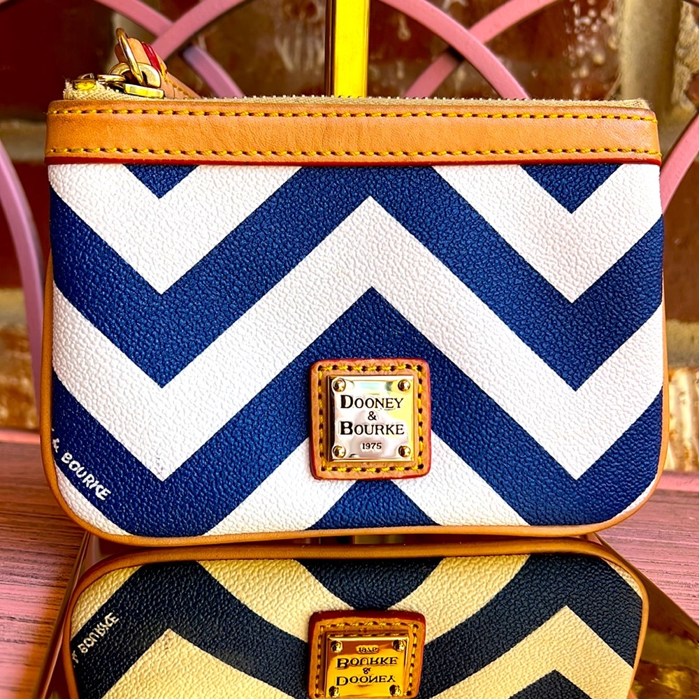 Dooney & Bourke Chevron Change Purse / Wristlet